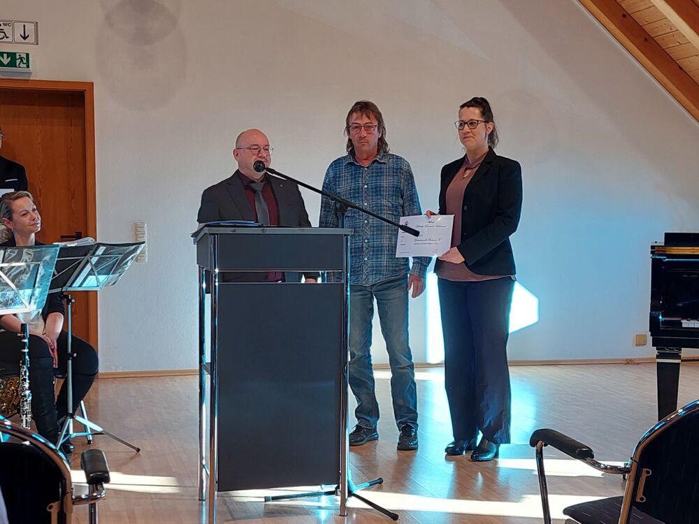 &Uuml;bergabe F&ouml;rderscheck Gemeinsam f&uuml;r Deutzen e. V. - F&ouml;rdersumme 1.248,00 &euro;